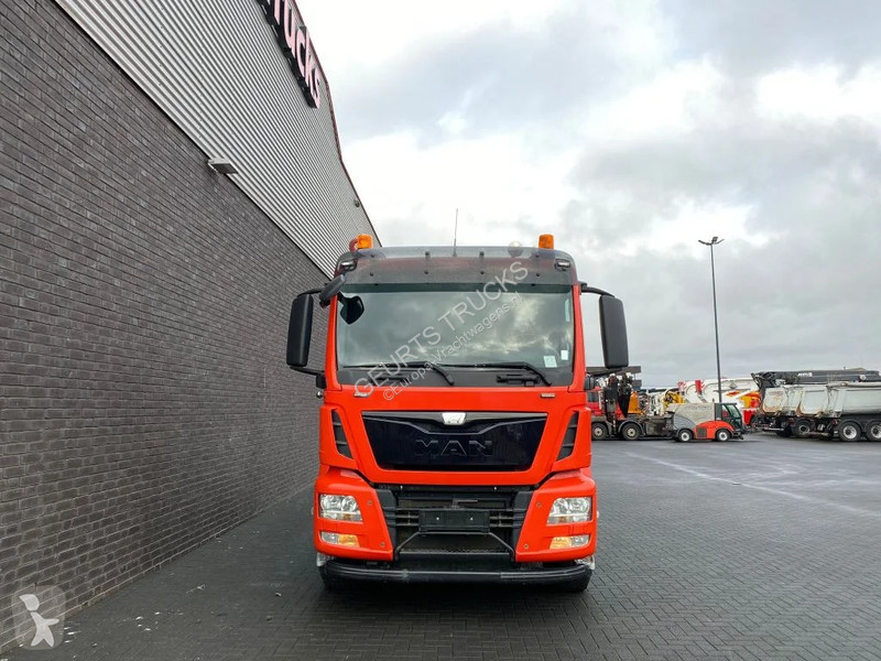 Kamion MAN 35.480 8X4 TRIDEM + 20 TON HAAKARM +...