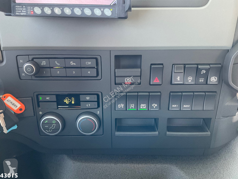 Camion Volvo 430 HMF 23 Tonmeter laadkraan