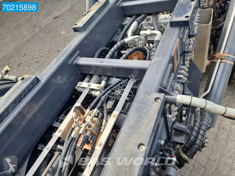 Camion Volvo 520 10X4 Mining Truck 50T Payload...