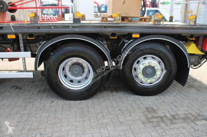 Camion Mercedes 2533 + 14t crane + 6x2 + REMOTE...