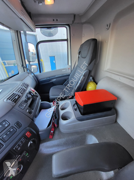 Kamion DAF CAMION GRUE 26 TONNES 410 CV 6X4