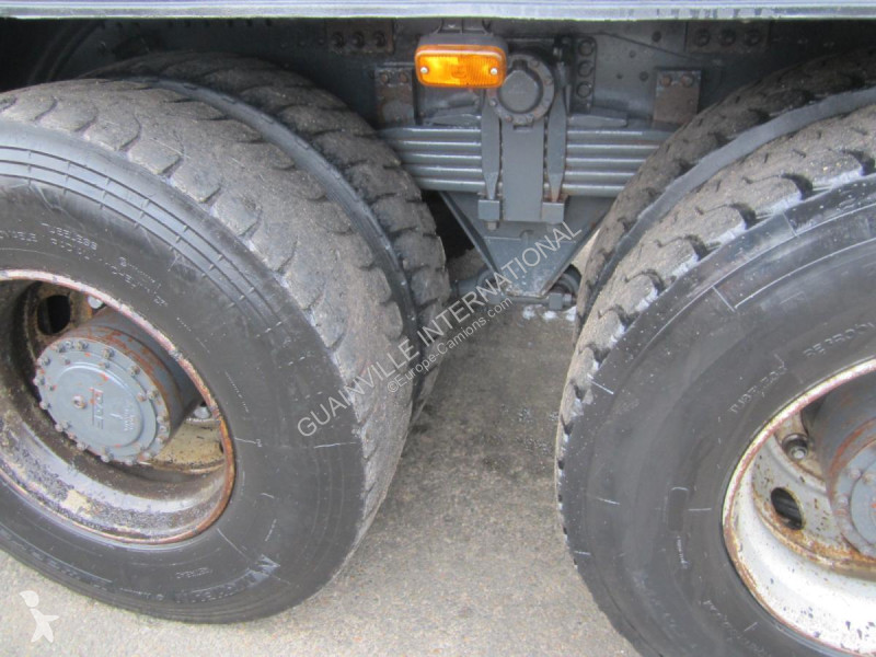Camion DAF 410