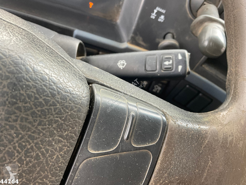 Camion Volvo 340 4x4 Palfinger 10 Tonmeter...