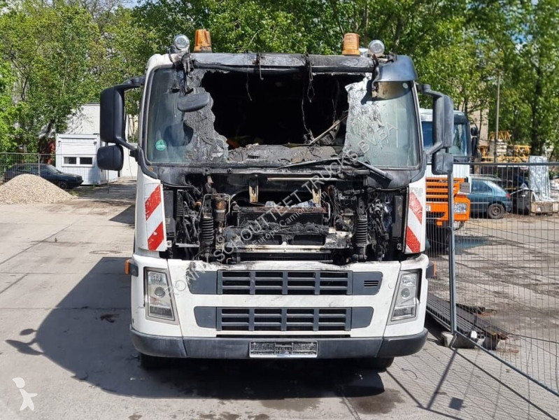Camião  FM 380 6x4 R mit Brandschaden FM 380...