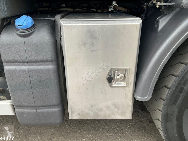 Kamion Volvo 540 8x4 Euro 6 Fassi 36 Tonmeter...