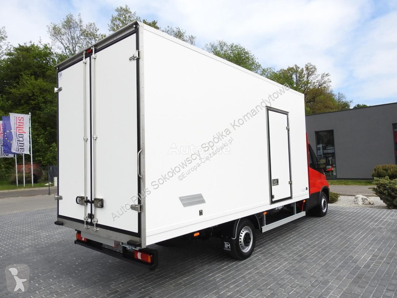 Kamion Iveco DAILY 35S18 NOWY KONTENER 10 PALET...