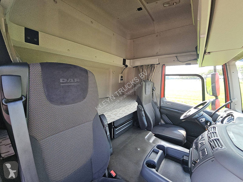 Camión DAF 290 FA SPACECAB