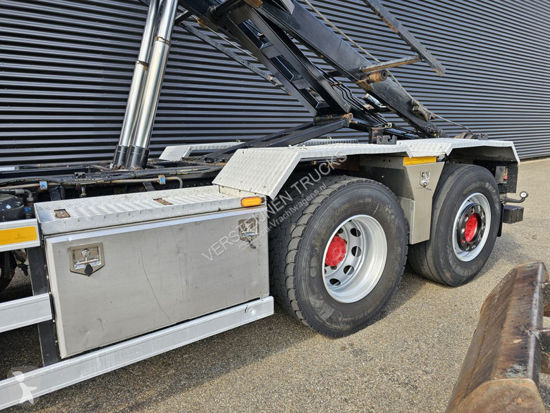 Vrachtwagen MAN 26.400 6x2 / 6x4 / HMF Z KRAAN...