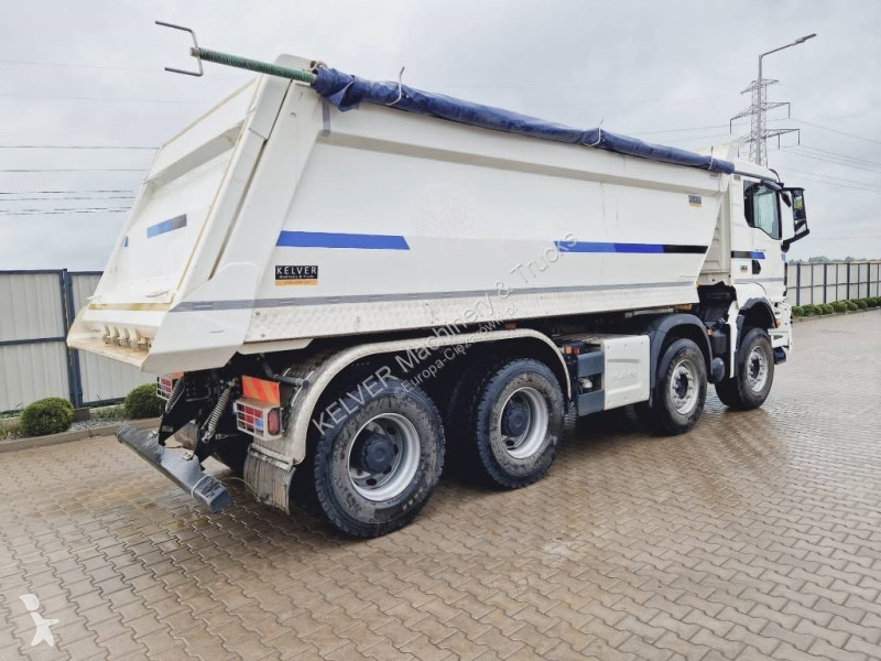 Camión MAN TGS 8x4 kipper