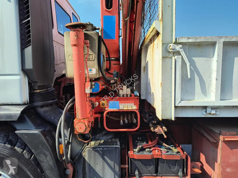Camion Iveco 190 E27 - TIPPER + CRANE FASSI -...