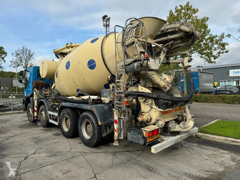 Camion Iveco 410 8X4 CIFA PUMP 24M + MIXER FULL...