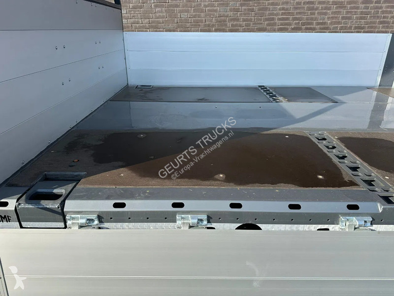 Kamion Mercedes 3251 8X2 + HMF 7020-K7 FJ...