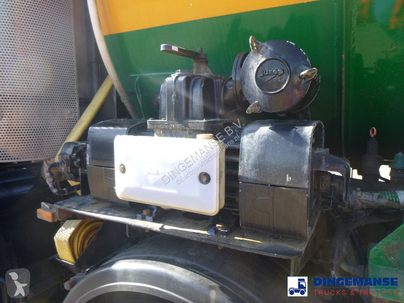 Lastbil Mercedes 3236 8x4 RHD vacuum tank