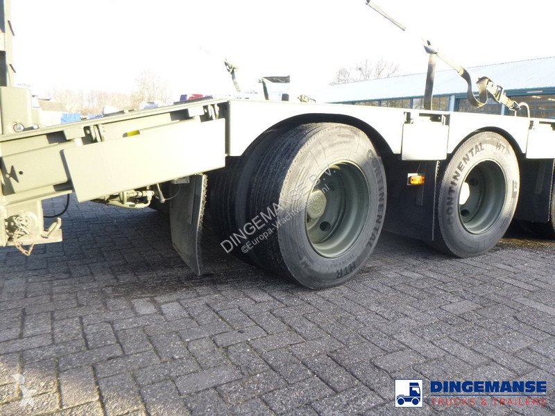Semiremorca Broshuis 3-axle semi-lowbed trailer...