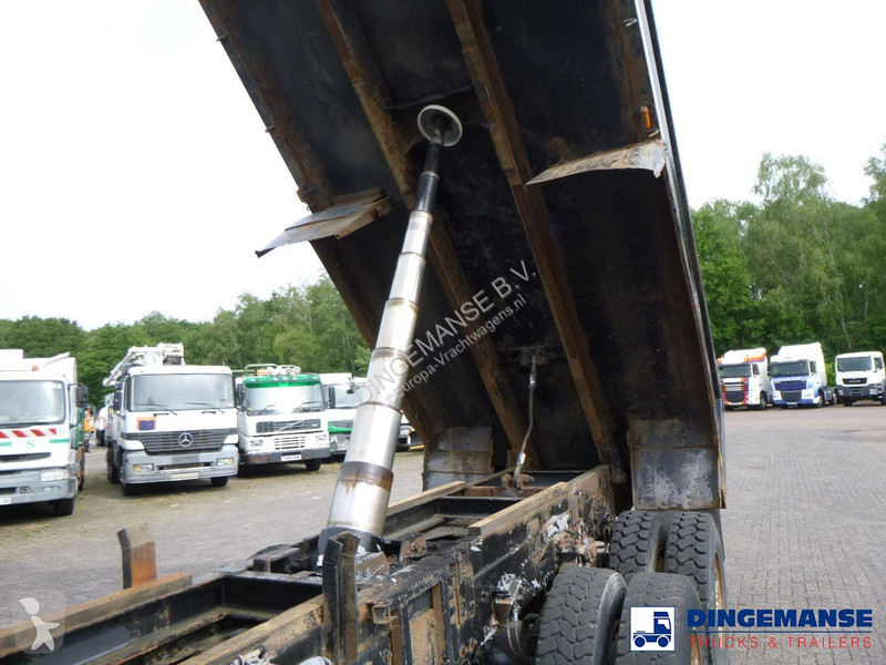 Camion DAF 75310 6x4 RHD tipper + HMF 1144 K-1...