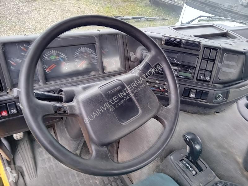 Camion Volvo 380