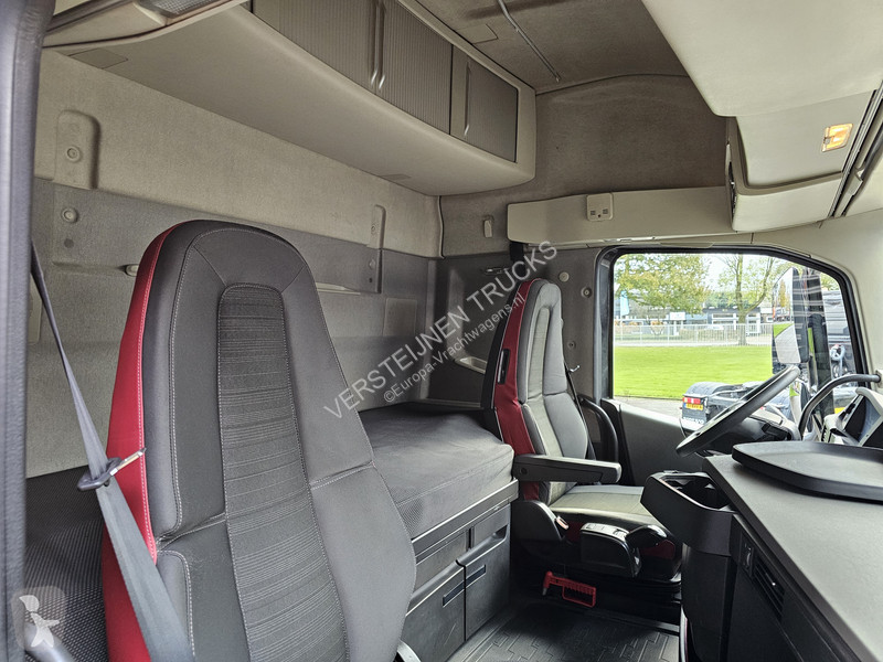 Camion Volvo FH500 / AUTOTRANSPORT / LOHR...