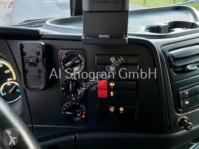 Vrachtwagen Mercedes 1218 Carrier Supra...