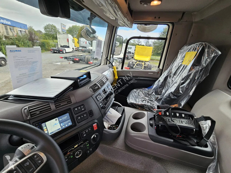 Camion DAF 450 FAW 8x4 + Container hook...