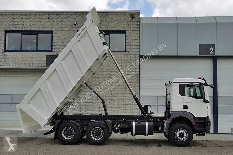 Kamion MAN 33.400 BB CH Tipper Truck (9 units)