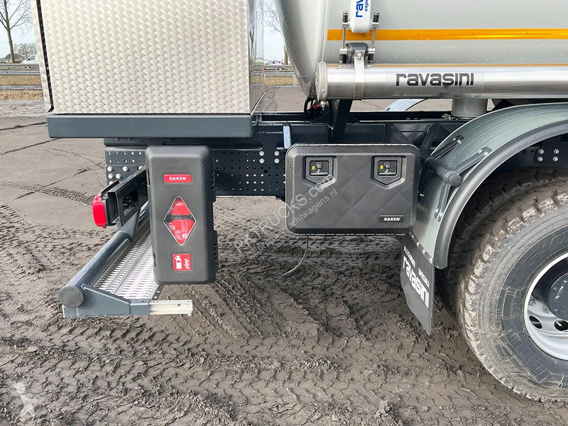 Camion Iveco T-Way AD380T43WH AT Fuel Tank...