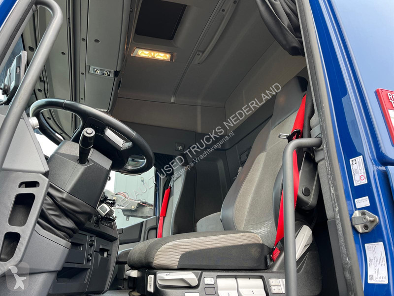 Lastbil Renault T-11 SLEEPERCAB 380 P6X2 COMFORT