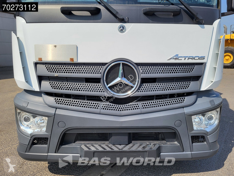 Kamion Mercedes 1827 4X2 2.000kg Ladebordwand...