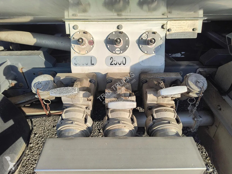 Camion Renault 210 CARBURANT / FUEL 10500L - 3...