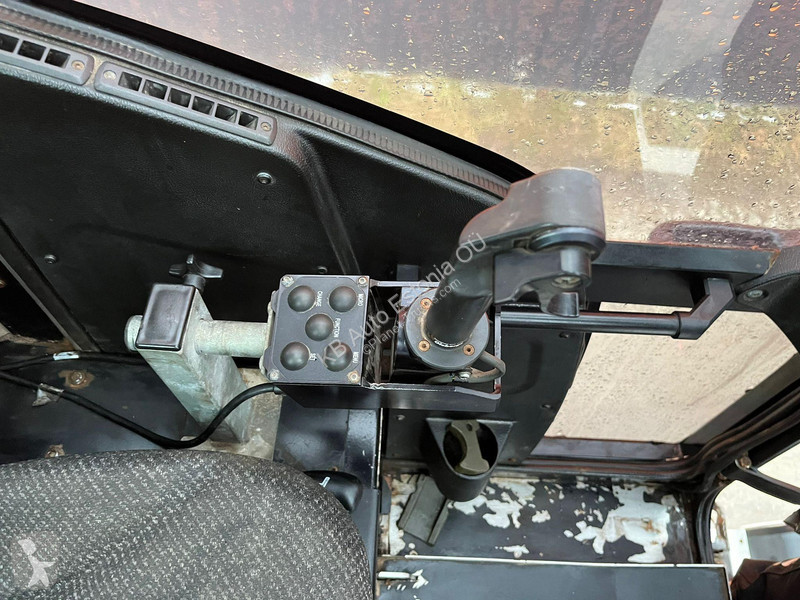 Kamion Volvo 500 8x4*4 Hiab 96ST 97