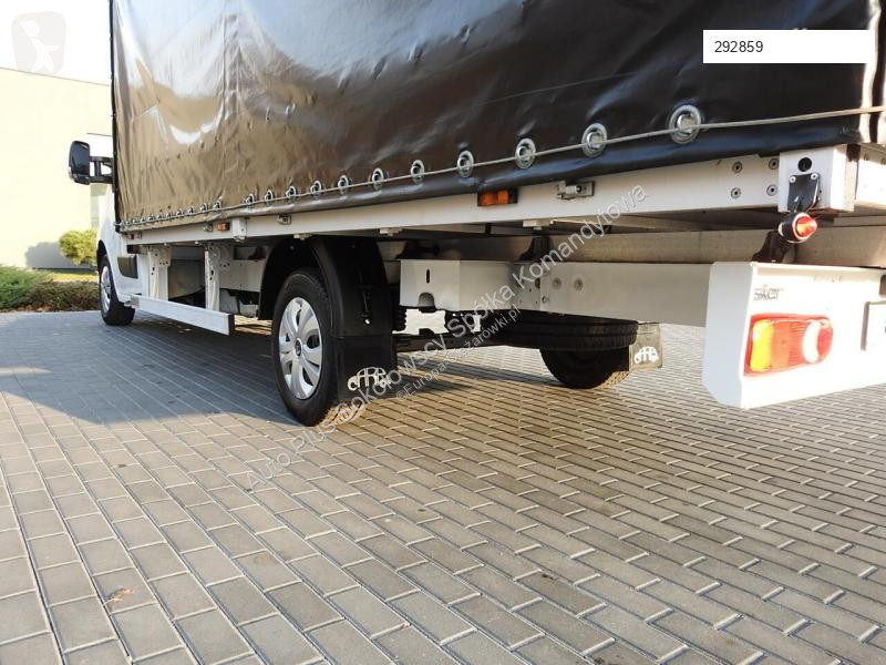Autoutilitară Renault MASTER PLANDEKA 10 PALET...