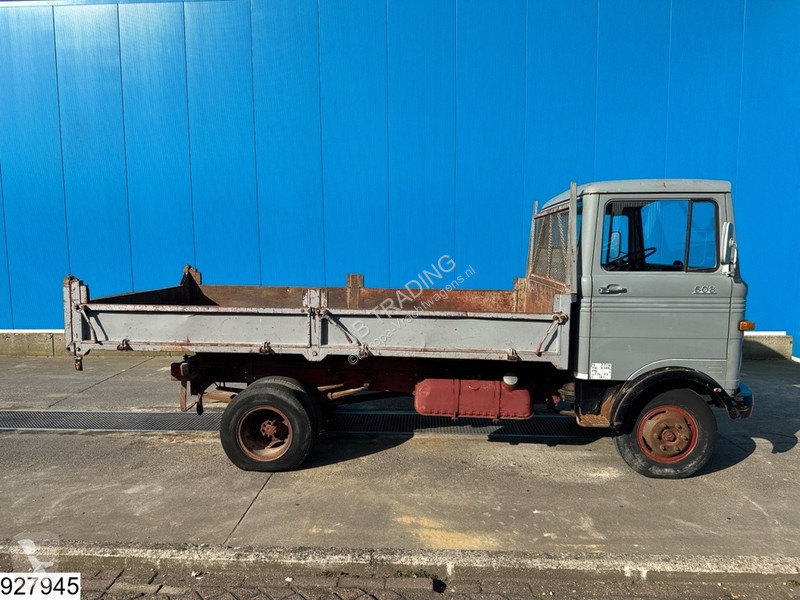 Kamion Mercedes D Manual, Steel suspension,...