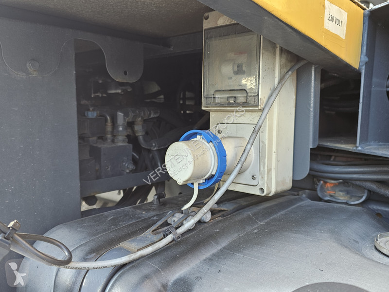 Camion Nissan CABSTAR / 19 mtr PLATFOR WORKER