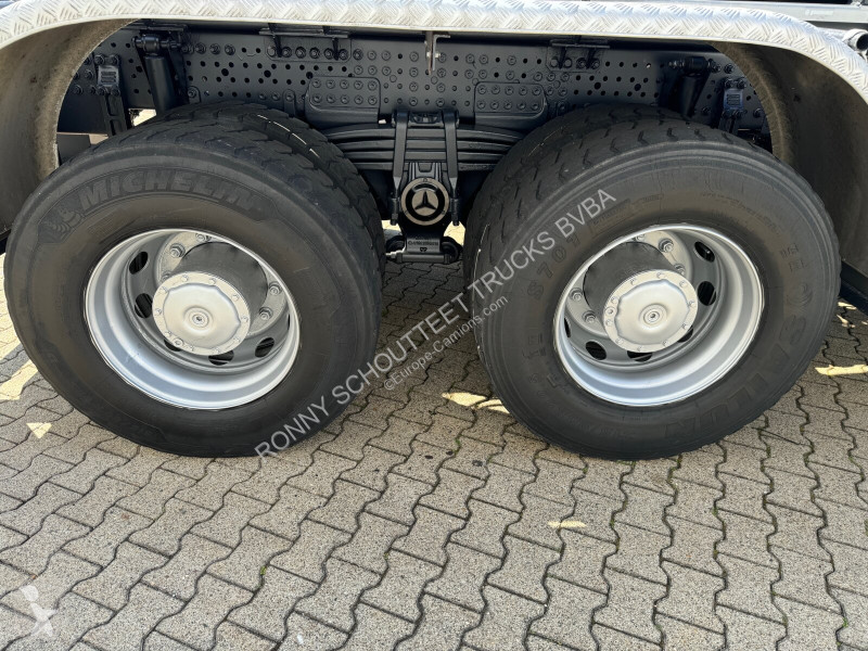 Camion Mercedes Arocs 3351 AK 6x6 Arocs 3351 AK...