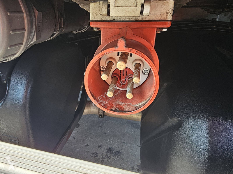 Camion DAF 55220 11.9T MULTITEMP LIFT