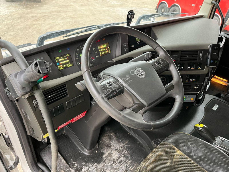 Kamion Volvo FH 750 10x4 ADR / RETARDER / FULL...