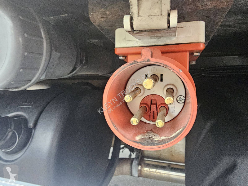 Vrachtwagen DAF 55210 11.9T MULTITEMP LIFT
