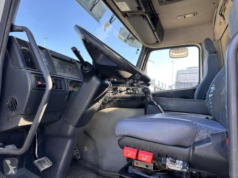 Camion Volvo 320