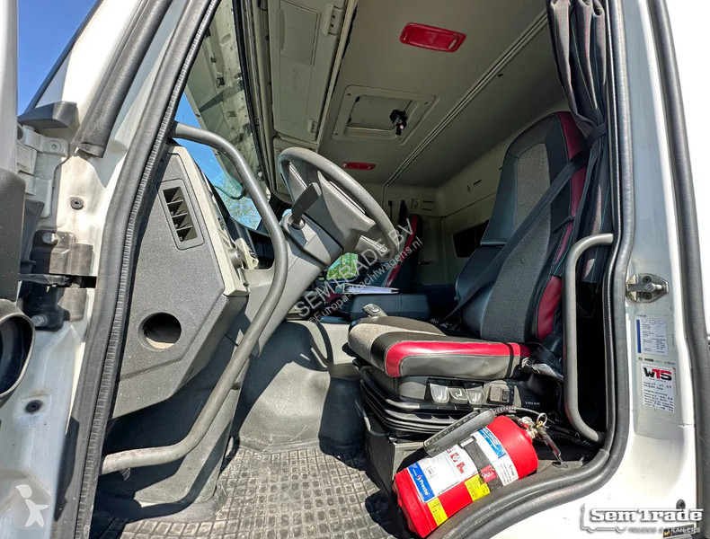 Kamion Volvo 540 8X4 HMF 6020 K8 KRAAN 231.000...