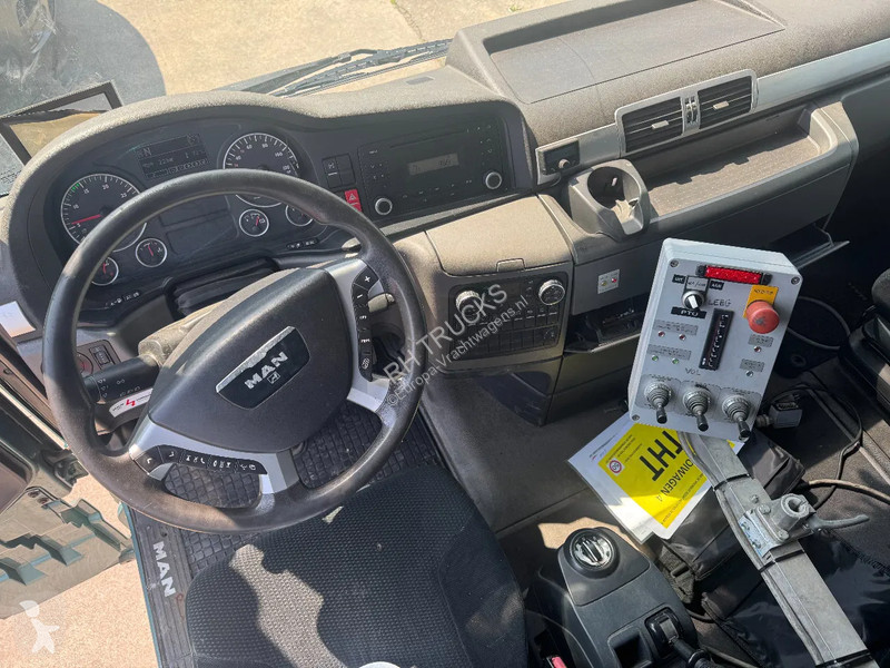 Kamion MAN 35.500 8X4 VAKO BANDLOSSER