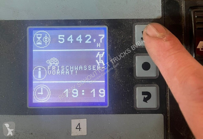 Utilaje pentru drumuri Hako Multicar Citymaster...