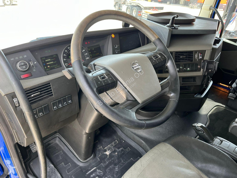 Camion Volvo 6x4 PK26002 + JIB / PLATFORM...