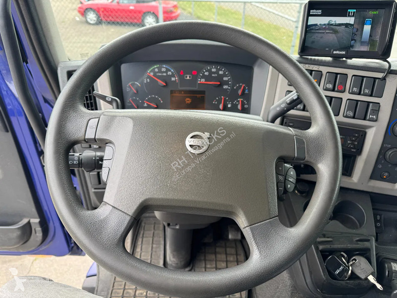 Kamion Volvo 250 4X2 - EURO 6 + DHOLLANDIA LIFT...