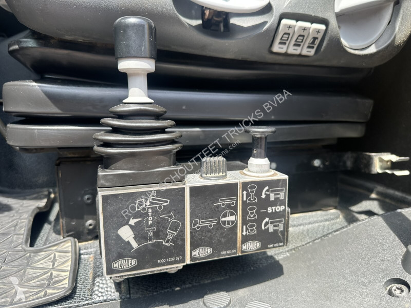 Kamion Mercedes Actros 3348 AK 6x6 Actros 3348...