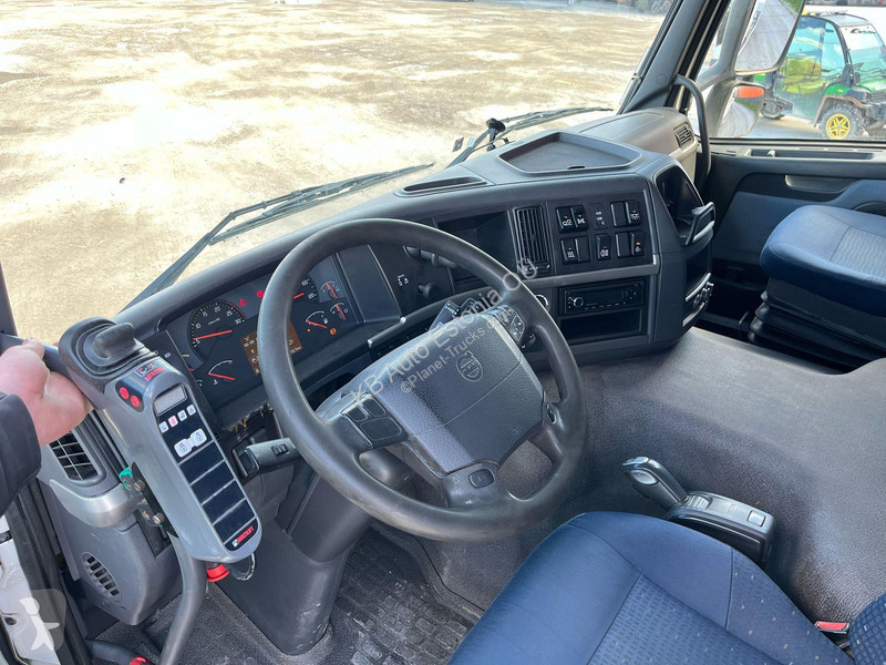 Kamion Volvo FM 420 6x4 HIAB 20 ton / L=5600 mm