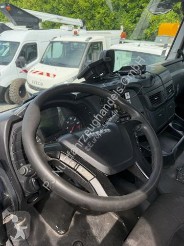 Kamion Iveco 330