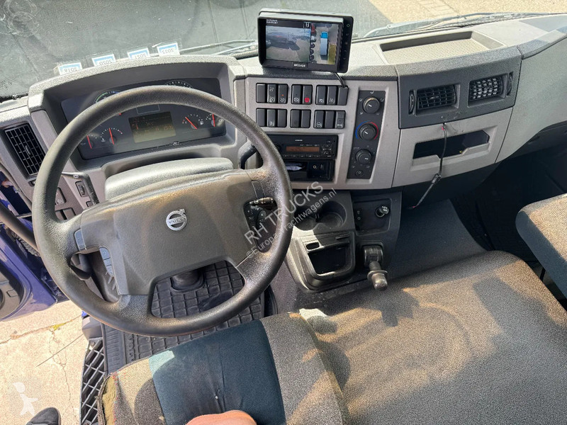 Kamion Volvo FL 250 4X2 EURO 6 CARGOLOCK...