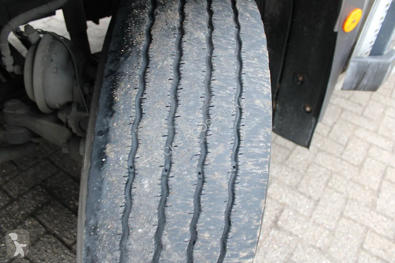 Kamion Iveco 160e25 + lift + euro 6