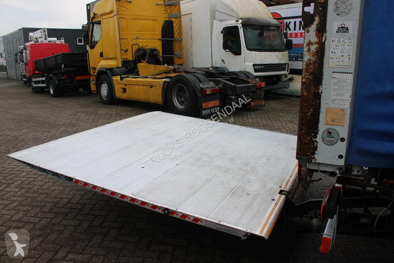 Kamion Renault 220 + MANUAL + LIFT + 12T