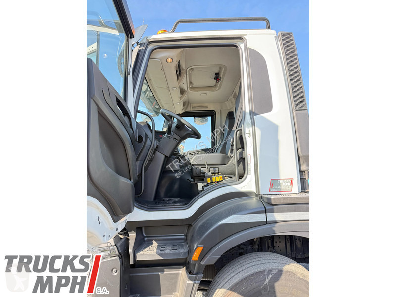 Camion Iveco AD300T48 HYVALIFT 20...