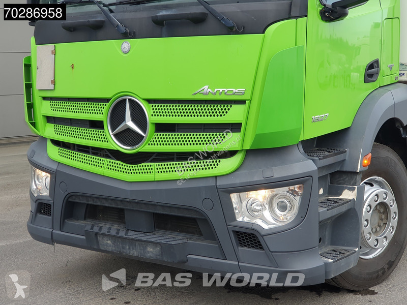 Vrachtwagen Mercedes 1827 4X2 2000kg...